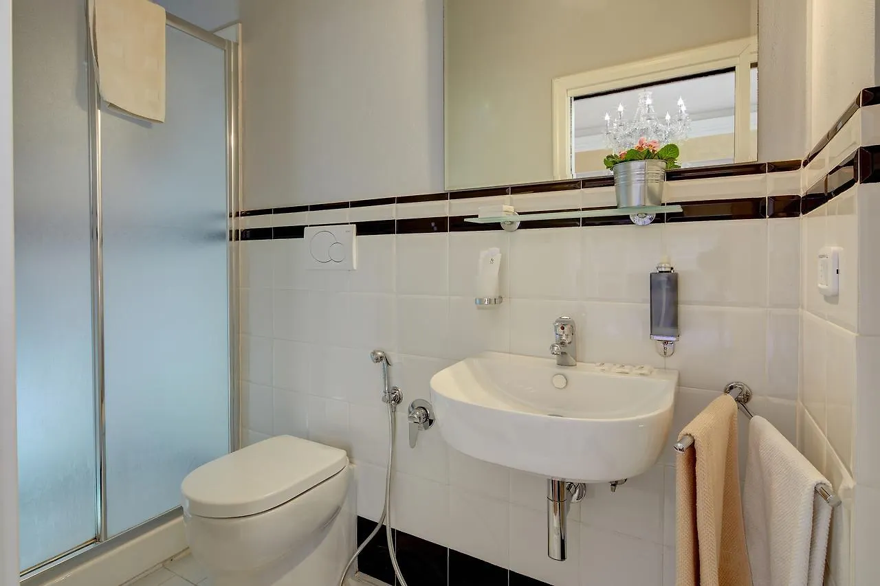 Cento Passi Dal Duomo B&B Arezzo
